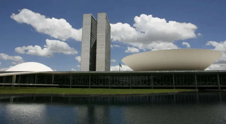 Líderes do Congresso cobram devolução da MP da compensação ou instalação célere da comissão