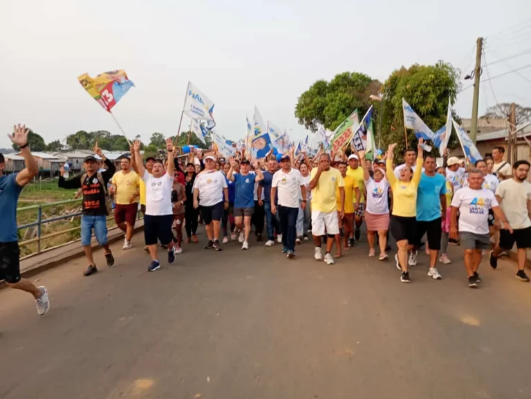 Mabi Canizo e Jesus Batista seguem firmes na liderança em Lábrea com passeata histórica neste sábado Mabi Canizo e Jesus Batista seguem firmes na liderança em Lábrea com passeata histórica neste sábado